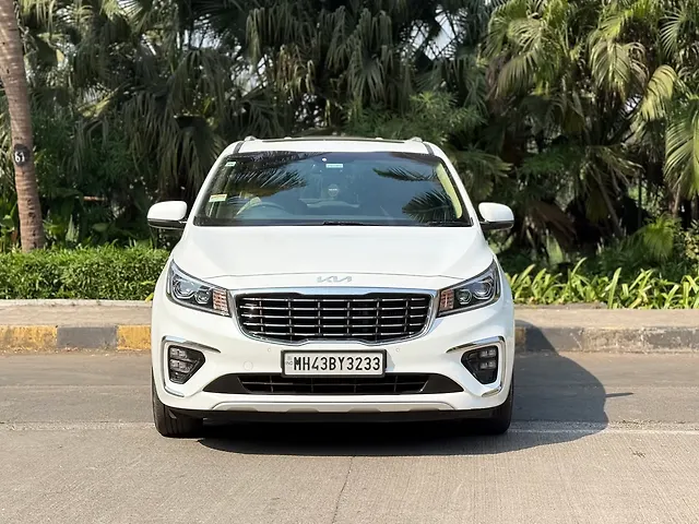 Used 2022 Kia Carnival in Mumbai