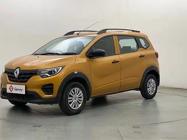 Used 2022 Renault Triber in Thane