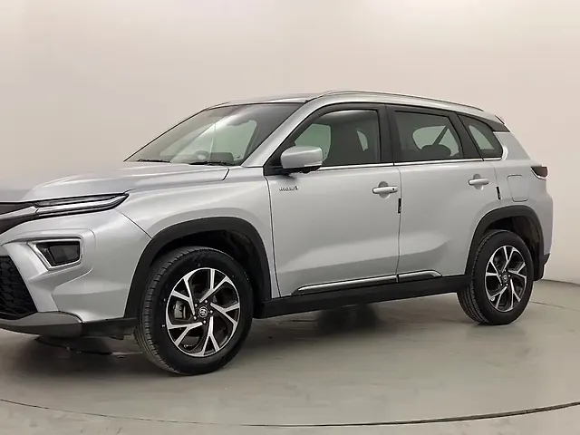 Used 2024 Toyota Urban Cruiser Hyryder in Pune