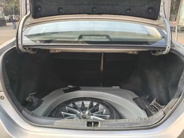Used Toyota Corolla Altis [2014-2017] VL AT Petrol in Kanpur