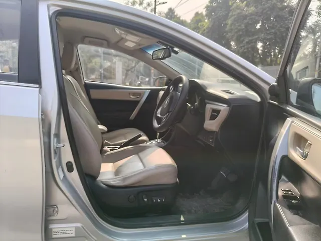 Used Toyota Corolla Altis [2014-2017] VL AT Petrol in Kanpur