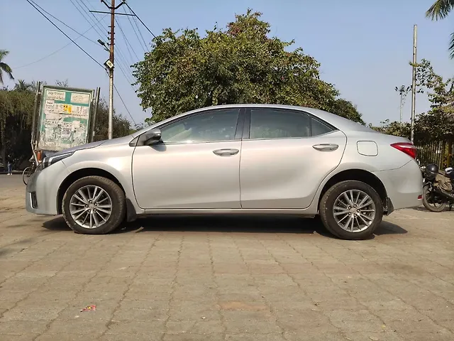 Used Toyota Corolla Altis [2014-2017] VL AT Petrol in Kanpur