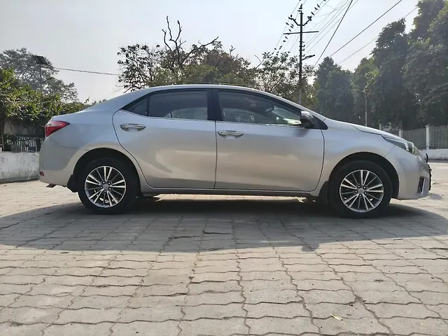 Used Toyota Corolla Altis [2014-2017] VL AT Petrol in Kanpur