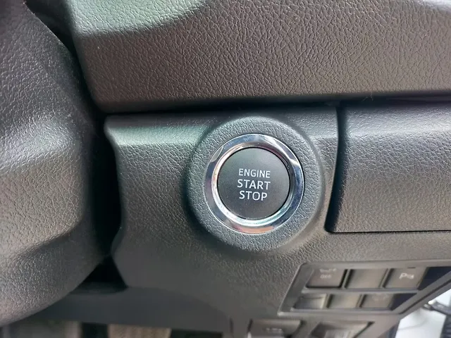 Used Toyota Fortuner Legender 4X2 2WD Diesel Turbo Automatic Dual Tone in Bangalore