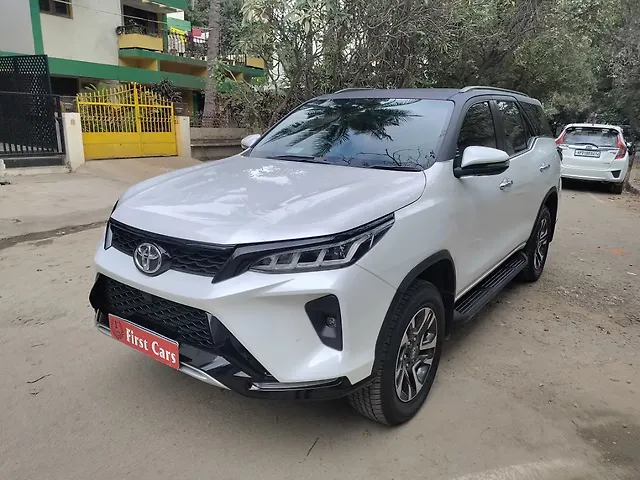 Used Toyota Fortuner Legender 4X2 2WD Diesel Turbo Automatic Dual Tone in Bangalore
