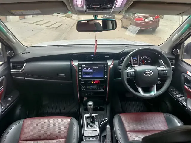Used Toyota Fortuner Legender 4X2 2WD Diesel Turbo Automatic Dual Tone in Bangalore