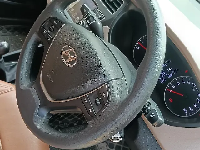 Used Hyundai i20 [2020-2023] Sportz 1.2 MT [2020-2023] in Hyderabad