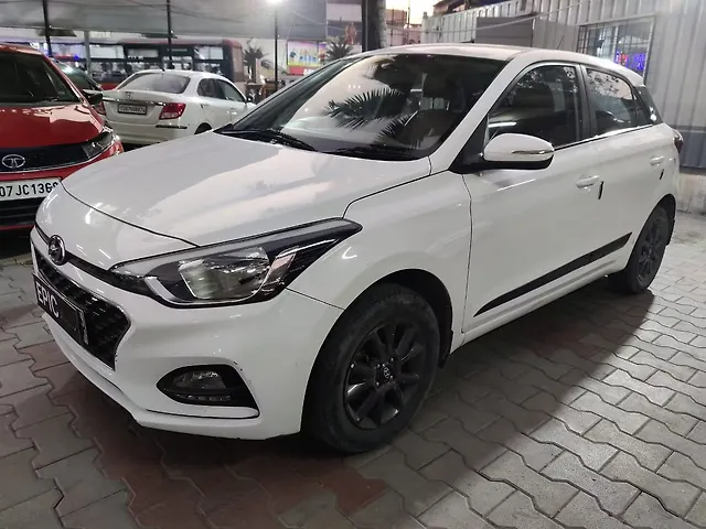 Used Hyundai i20 [2020-2023] Sportz 1.2 MT [2020-2023] in Hyderabad