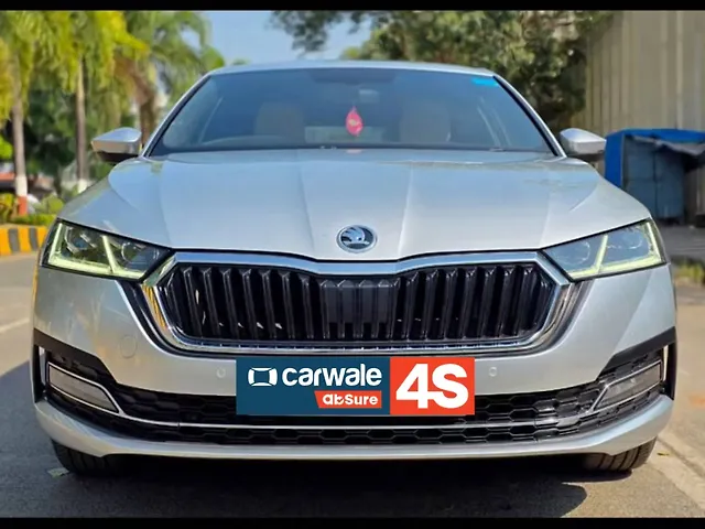 Used 2022 Skoda Octavia in Mumbai