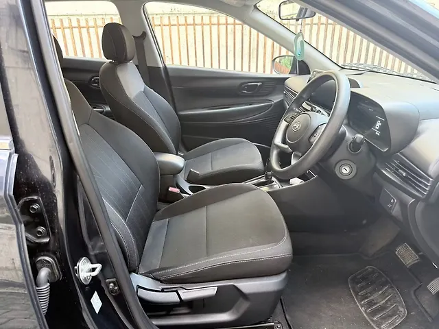 Used Hyundai i20 [2020-2023] Sportz 1.2 IVT [2020-2023] in Mumbai