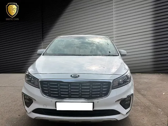 Used 2020 Kia Carnival in Mumbai