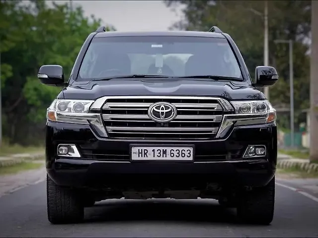 Used 2017 Toyota Land Cruiser in Delhi