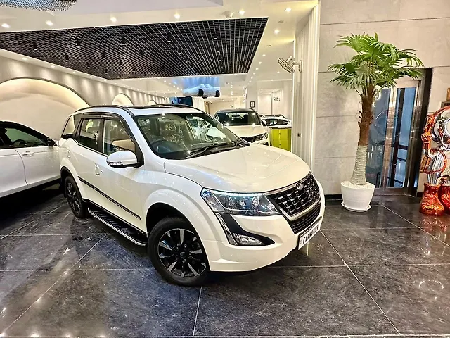 Used 2019 Mahindra XUV500 in Delhi