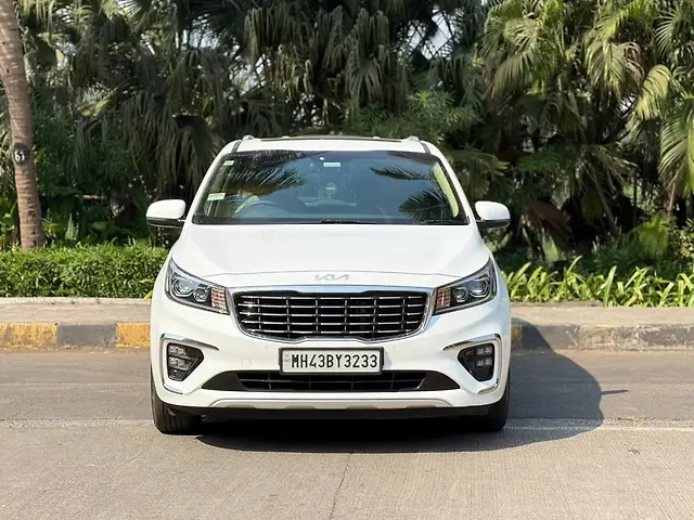 Used 2022 Kia Carnival in Mumbai