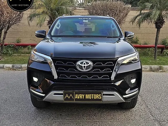 Used 2022 Toyota Fortuner in Delhi