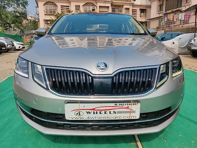 Used 2019 Skoda Octavia in Mumbai