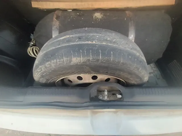 Used Maruti Suzuki Swift [2018-2021] LXi in Noida