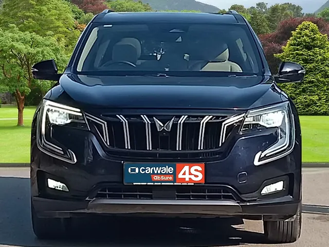 Used 2022 Mahindra XUV700 in Delhi