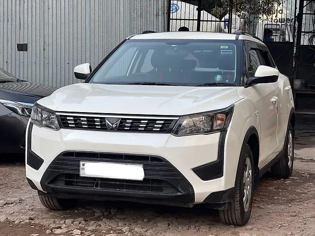Used 2023 Mahindra XUV300 in Kolkata Used 2023 Mahindra XUV300 in Kolkata