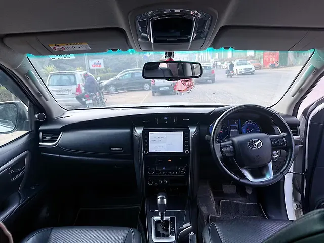 Used Toyota Fortuner 4x2 2WD Diesel 2.8L Turbo Automatic in Delhi