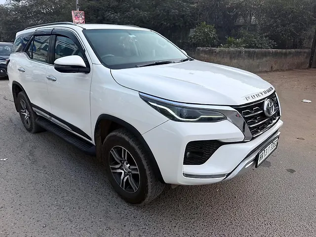 Used Toyota Fortuner 4x2 2WD Diesel 2.8L Turbo Automatic in Delhi