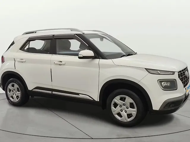 Used 2022 Hyundai Venue in Pune