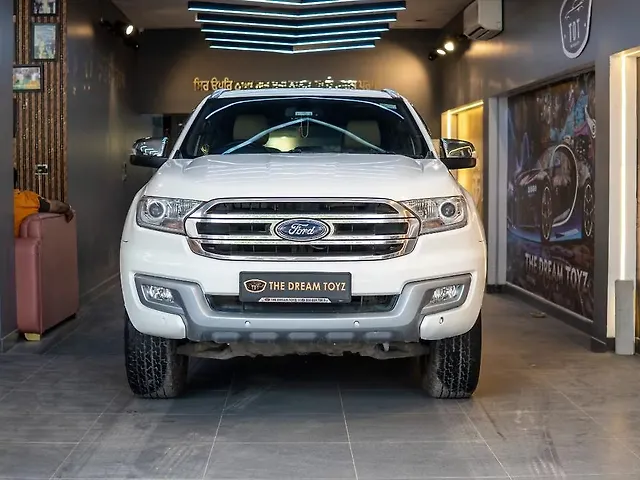 Used 2017 Ford Endeavour in Delhi
