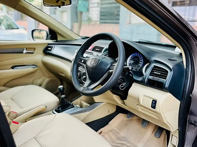 Used Honda City [2011-2014] 1.5 V MT in Surat