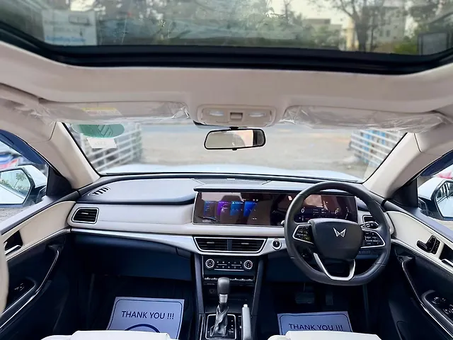 Used Mahindra Old Generation XUV700 AX 7 Diesel AT 7 STR [2023-2024] in Mumbai