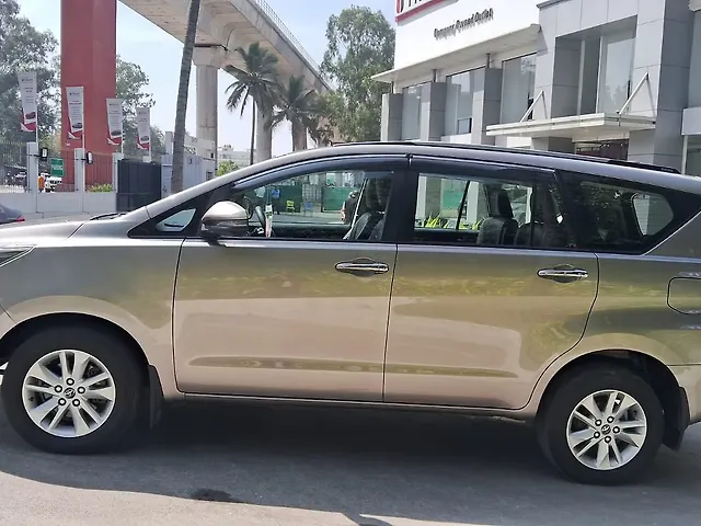 Used Toyota Innova Crysta [2016-2020] 2.4 G 7 STR in Bangalore
