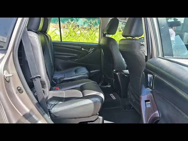 Used Toyota Innova Crysta [2016-2020] 2.4 G 7 STR in Bangalore