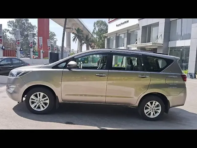 Used Toyota Innova Crysta [2016-2020] 2.4 G 7 STR in Bangalore