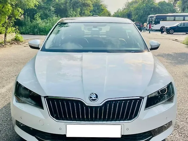 Used 2019 Skoda Superb in Delhi