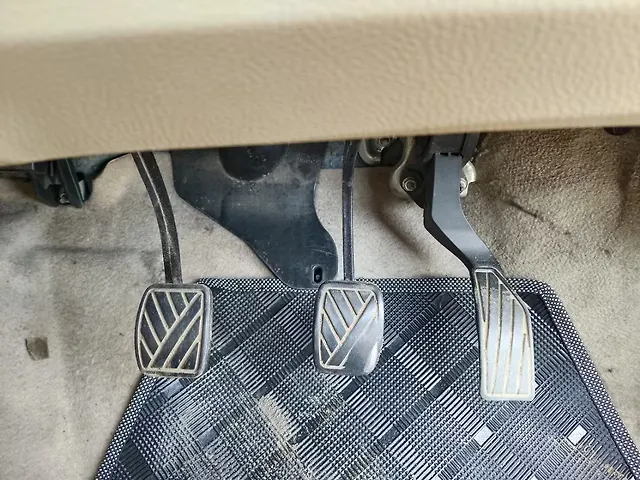 Used Maruti Suzuki Ertiga VXi Petrol Manual in Guwahati