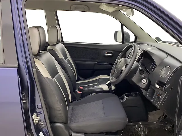 Used Maruti Suzuki Stingray VXi in Mumbai