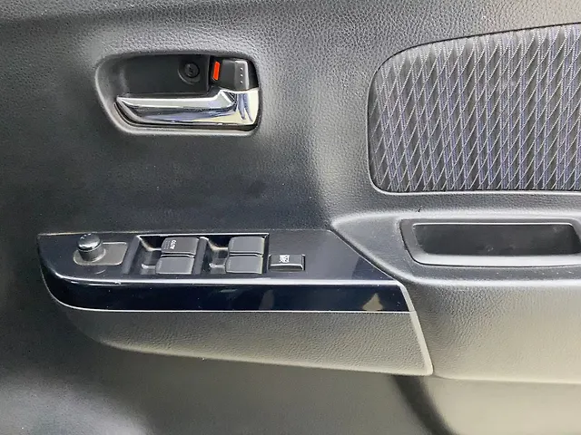 Used Maruti Suzuki Stingray VXi in Mumbai