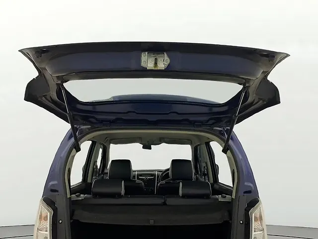 Used Maruti Suzuki Stingray VXi in Mumbai