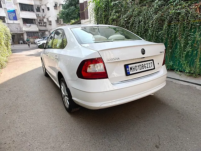 Used Skoda Rapid Style 1.6 MPI in Mumbai