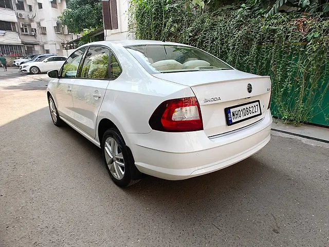Used Skoda Rapid Style 1.6 MPI in Mumbai