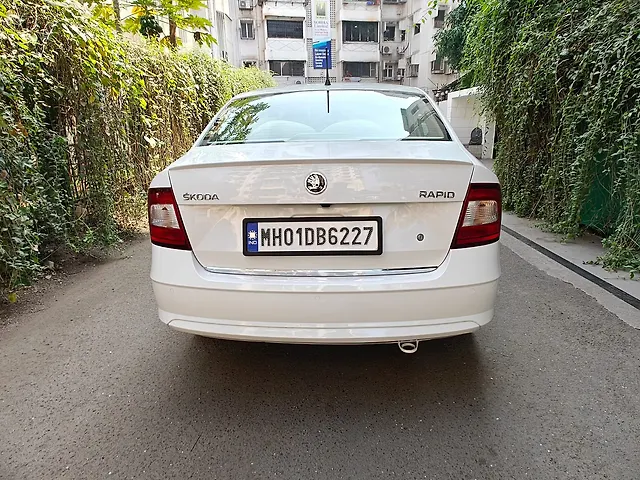 Used Skoda Rapid Style 1.6 MPI in Mumbai