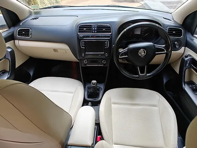 Used Skoda Rapid Style 1.6 MPI in Mumbai