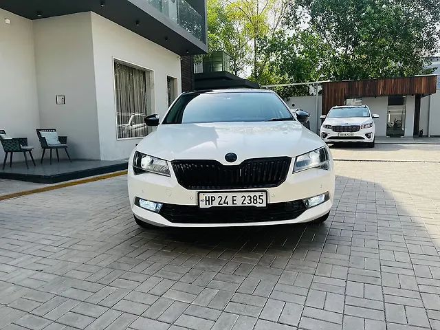Used 2018 Skoda Superb in Delhi