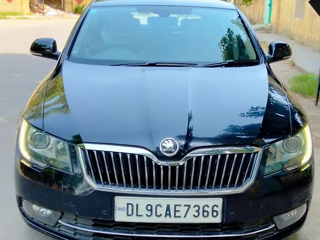 Used 2015 Skoda Superb in Delhi