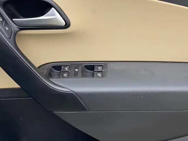 Used Volkswagen Ameo Highline Plus 1.5L AT (D)16 Alloy in Hyderabad