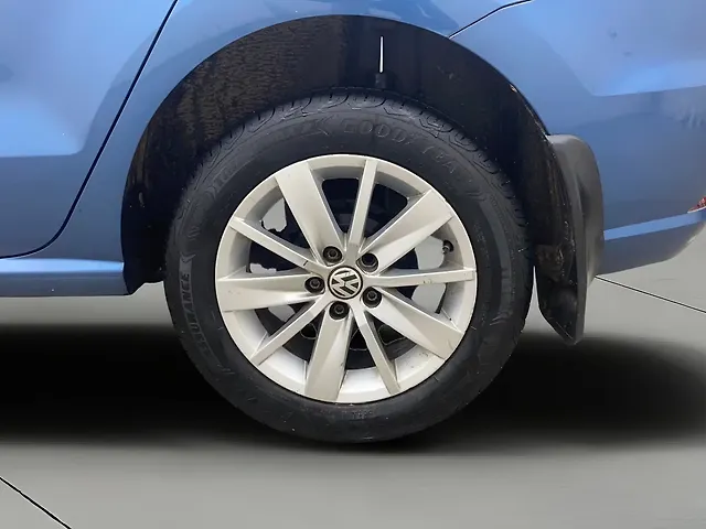 Used Volkswagen Ameo Highline Plus 1.5L AT (D)16 Alloy in Hyderabad