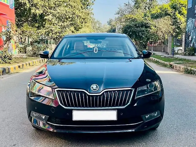Used 2016 Skoda Superb in Delhi