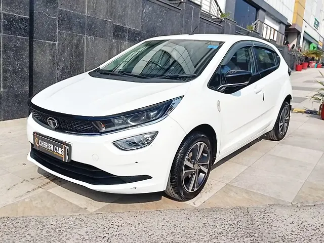 Used 2023 Tata Altroz in Delhi