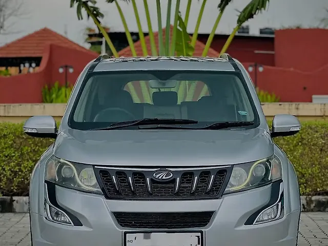 Used 2017 Mahindra XUV500 in Delhi