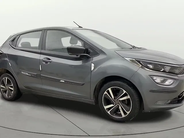 Used 2021 Tata Altroz in Delhi