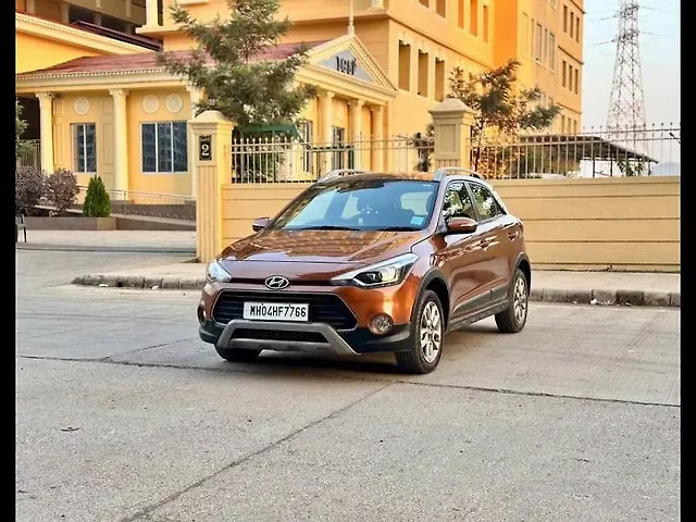 Used 2016 Hyundai i20 Active in Thane